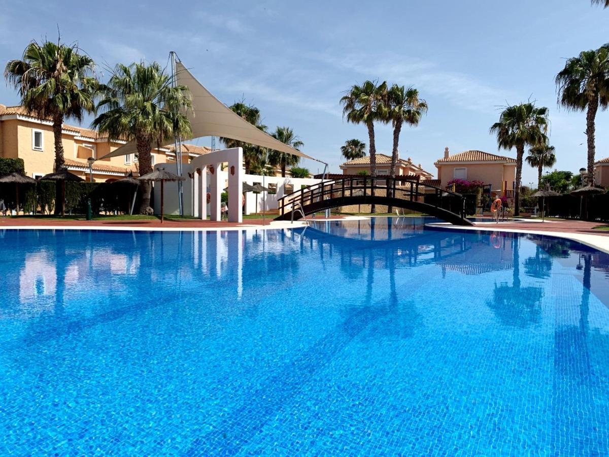 Marinas Sol - Tu Hogar Con Jardin Privado! Apartment เบรา ภายนอก รูปภาพ
