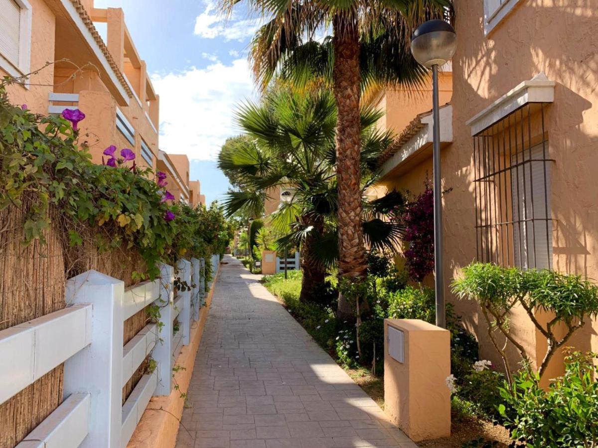 Marinas Sol - Tu Hogar Con Jardin Privado! Apartment เบรา ภายนอก รูปภาพ
