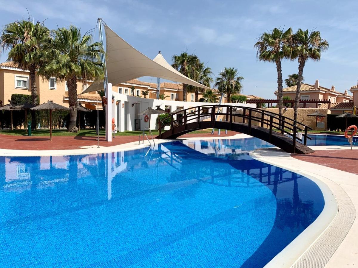 Marinas Sol - Tu Hogar Con Jardin Privado! Apartment เบรา ภายนอก รูปภาพ
