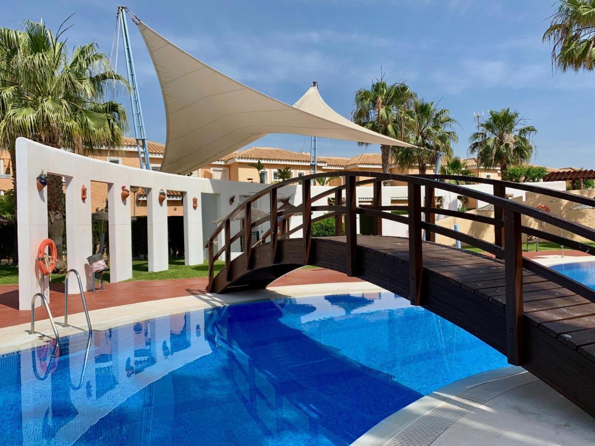 Marinas Sol - Tu Hogar Con Jardin Privado! Apartment เบรา ภายนอก รูปภาพ