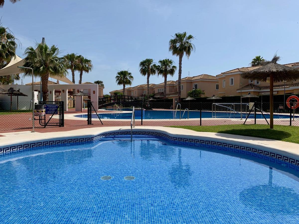 Marinas Sol - Tu Hogar Con Jardin Privado! Apartment เบรา ภายนอก รูปภาพ